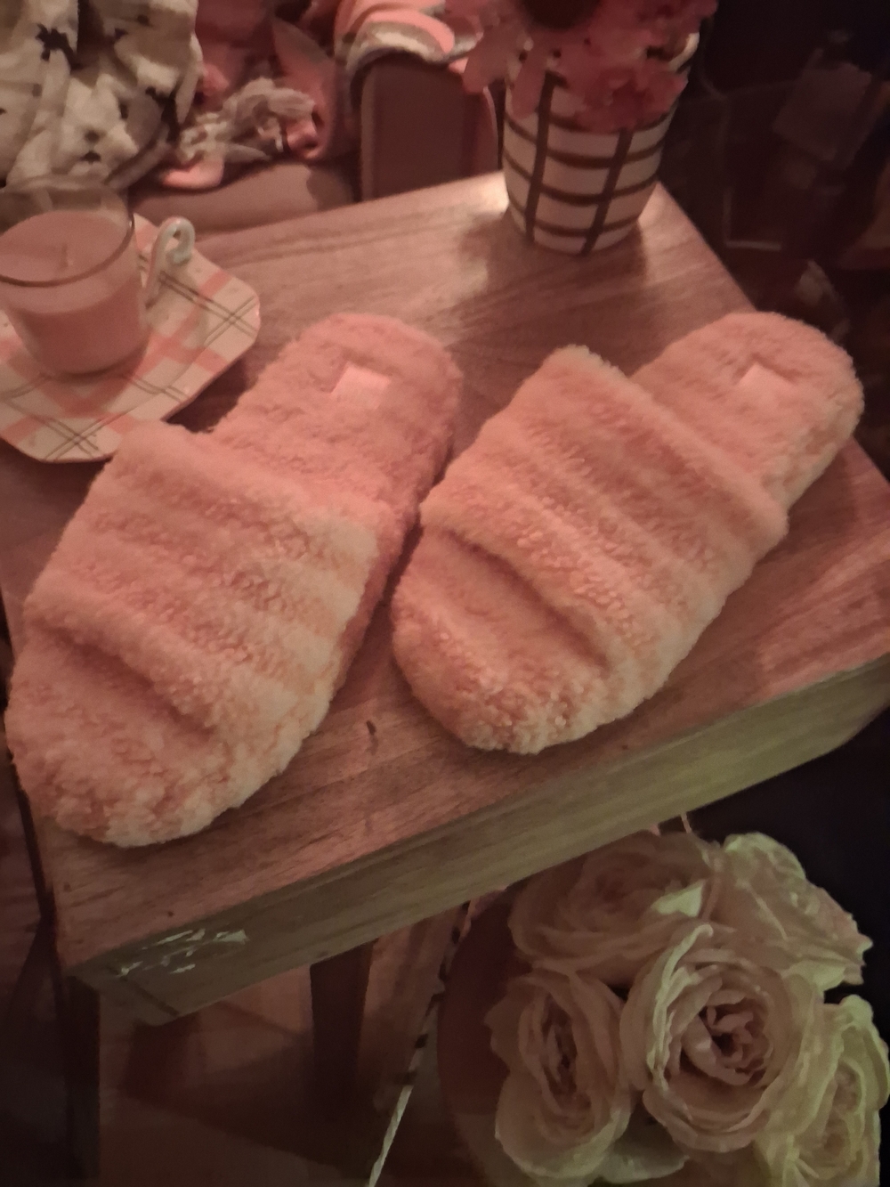 Muk Luks Pink Cream Fuzzy Slide Slippers